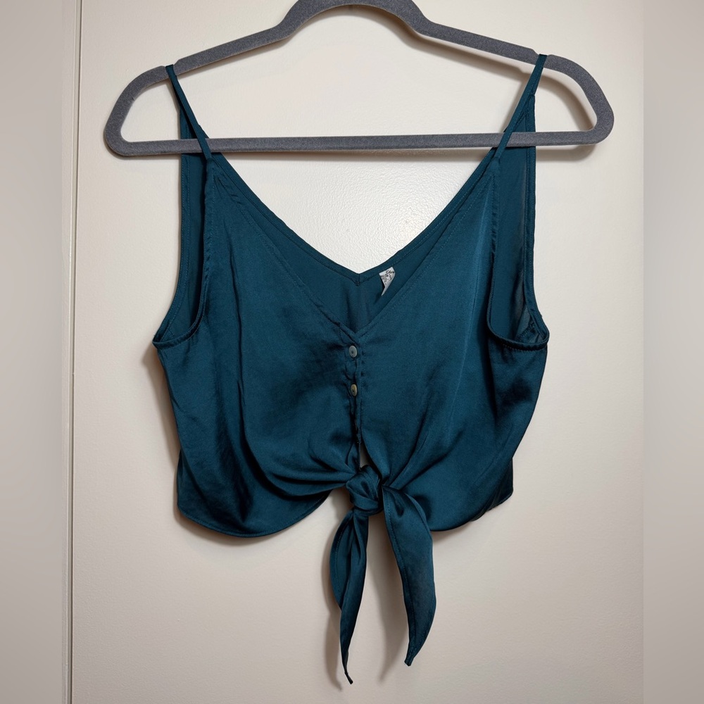 FREE PEOPLE Intimately Size XS Satin Buttoned Tank Tie Front Crop Cami Boho Chic